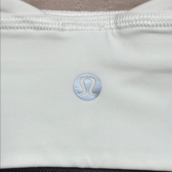 Lululemon NWOT Free To Be Moved Bra *high neck White - Picture 3 of 5